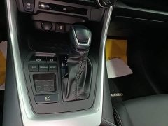 Toyota Wildlander 2.5L E-CVT2WD Edition - ფოტო 14