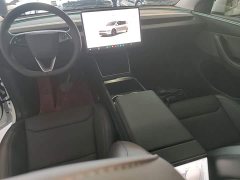 Tesla Model Y Rear-Wheel Drive - ფოტო 10