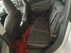Tesla Model Y Rear-Wheel Drive - ფოტო 17