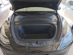 Tesla Model Y Rear-Wheel Drive - ფოტო 20