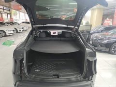 Tesla Model Y Rear-Wheel Drive - ფოტო 17