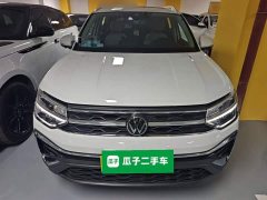 Volkswagen Touareg 300TSI Two-Wheel Drive Moonlight Edition - ფოტო 3
