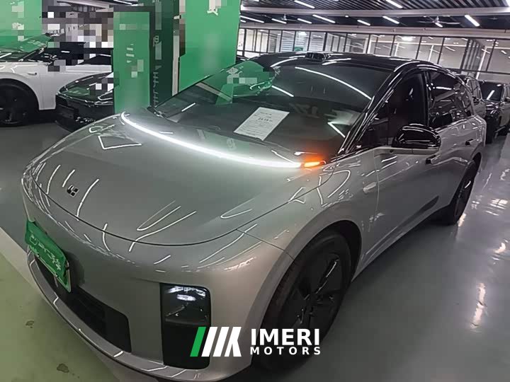 Li Auto i6 2025 Two-Wheel Drive Standard - ავტომობილი ჩინეთიდან