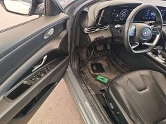 Hyundai Elantra 1.5L CVT Luxury - ფოტო 16