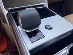 Land Rover Range Rover 2025 3.0L V6 400PS Extended Wheelbase Prestige Edition - ფოტო 17