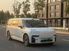 Zeekr 009 2024 Seven-Seat Aisle Version AWD 108kWh - ფოტო 1