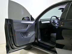 Tesla Model Y Rear-Wheel Drive - ფოტო 11