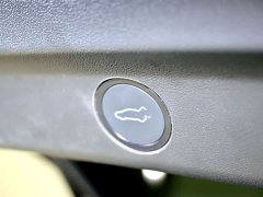 Tesla Model Y Rear-Wheel Drive - ფოტო 9