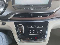 Buick GL8 2022 Land Executive Cabin 652T Smart Luxury - ფოტო 11