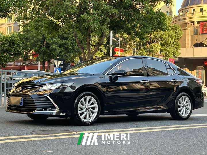 Toyota Camry 2.0G Luxury
