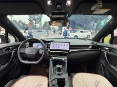 Lynk & Co Geely Lynk & Co 06 Remix 1.5T Dynamic Halo - ფოტო 13