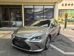 Lexus ES 2020 300h Excellence - ფოტო 1