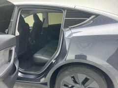 Tesla Model Y Rear-Wheel Drive - ფოტო 17