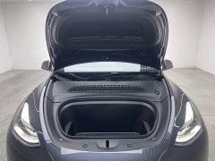 Tesla Model Y Rear-Wheel Drive - ფოტო 9