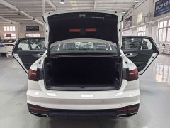 Audi A4L 200 Million Units Joyful Edition 40 TFSI Luxury Dynamic - ფოტო 16