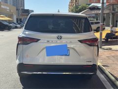 Toyota Sienna 2023 2.5L Hybrid Comfort Edition - ფოტო 3