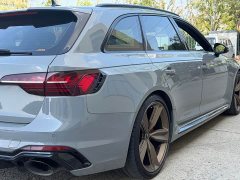 Audi RS 4 RS4 Avant Black Obsidian Edition - ფოტო 15