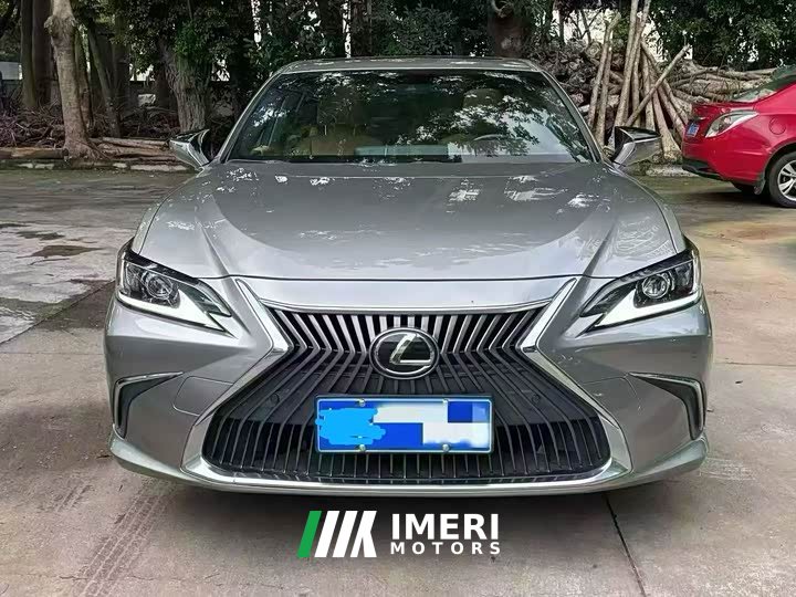 Lexus ES 200 Premium Edition