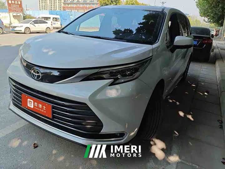 Toyota Sienna 2.5L Hybrid AWD Luxury - ავტომობილი ჩინეთიდან