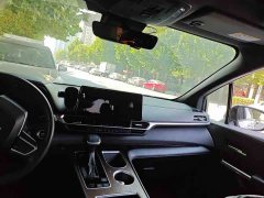 Toyota Sienna 2.5L Hybrid AWD Luxury - ფოტო 4
