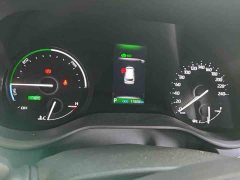 Toyota Sienna 2.5L Hybrid AWD Luxury - ფოტო 5