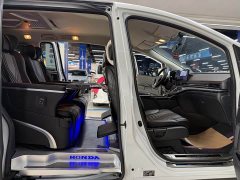 Honda Odyssey 2.0L e:HEV Sharp Comfort Edition - ფოტო 11