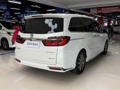 Honda Odyssey 2.0L e:HEV Sharp Comfort Edition - ფოტო 16