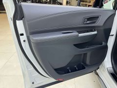 Toyota Gravia 2.5L Hybrid Luxury - ფოტო 17