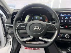 Hyundai Elantra 1.5L CVT GLX Elite - ფოტო 13