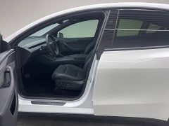 Tesla Model Y L Long Range All-Wheel Drive - ფოტო 16