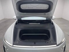 Tesla Model Y L Long Range All-Wheel Drive - ფოტო 9