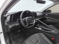 Hyundai Elantra 2022 240TGDi DCT GLX Elite - ფოტო 10