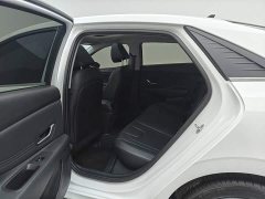 Hyundai Elantra 2022 240TGDi DCT GLX Elite - ფოტო 20