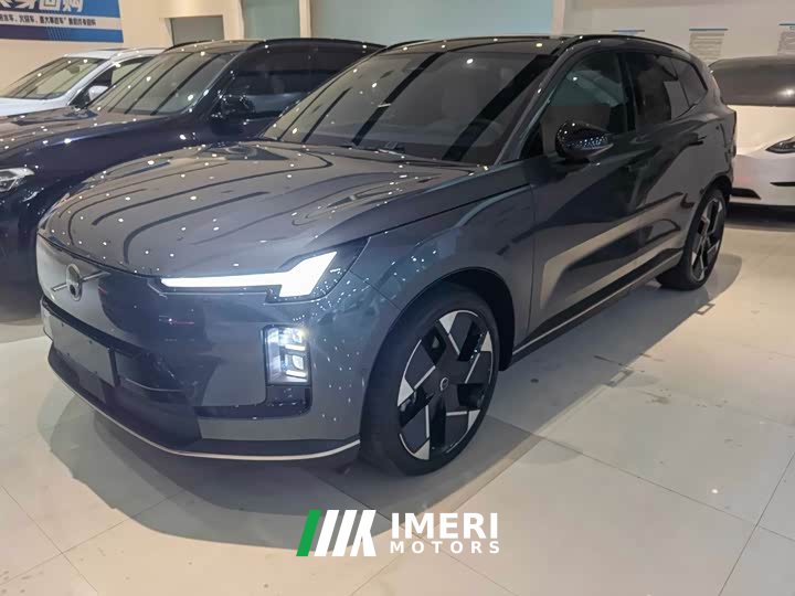 Volvo XC70 Plug-in Hybrid 2026 All-Wheel Drive Extended Range Ultra - ავტომობილი ჩინეთიდან