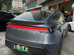 Tesla Model Y Rear-Wheel Drive - ფოტო 7