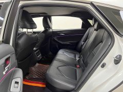 Toyota Avalon Hybrid 2.5L Luxury - ფოტო 11