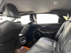 Toyota Avalon Hybrid 2.5L Luxury - ფოტო 12
