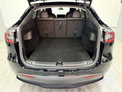 Tesla Model Y Long Range All-Wheel Drive - ფოტო 16