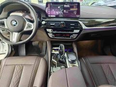 BMW 5 Series 525Li M Sport Package - ფოტო 14