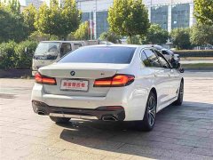 BMW 5 Series 525Li M Sport Package - ფოტო 7