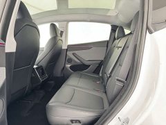 Tesla Model Y Rear-Wheel Drive - ფოტო 10