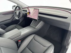 Tesla Model Y Rear-Wheel Drive - ფოტო 4