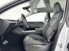 Tesla Model Y Rear-Wheel Drive - ფოტო 8
