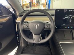 Tesla Model Y Rear-Wheel Drive - ფოტო 10