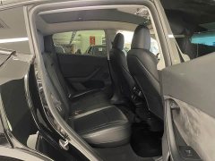 Tesla Model Y Rear-Wheel Drive - ფოტო 12