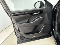 Toyota Highlander 2022 380T AWD Premium 7-Seater - ფოტო 10