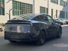 Tesla Model Y Rear-Wheel Drive - ფოტო 11