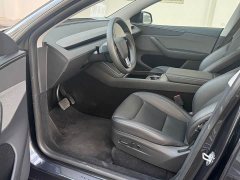Tesla Model Y Rear-Wheel Drive - ფოტო 5