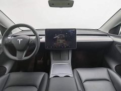 Tesla Model Y Long Range All-Wheel Drive - ფოტო 5
