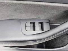 Tesla Model Y Long Range All-Wheel Drive - ფოტო 9